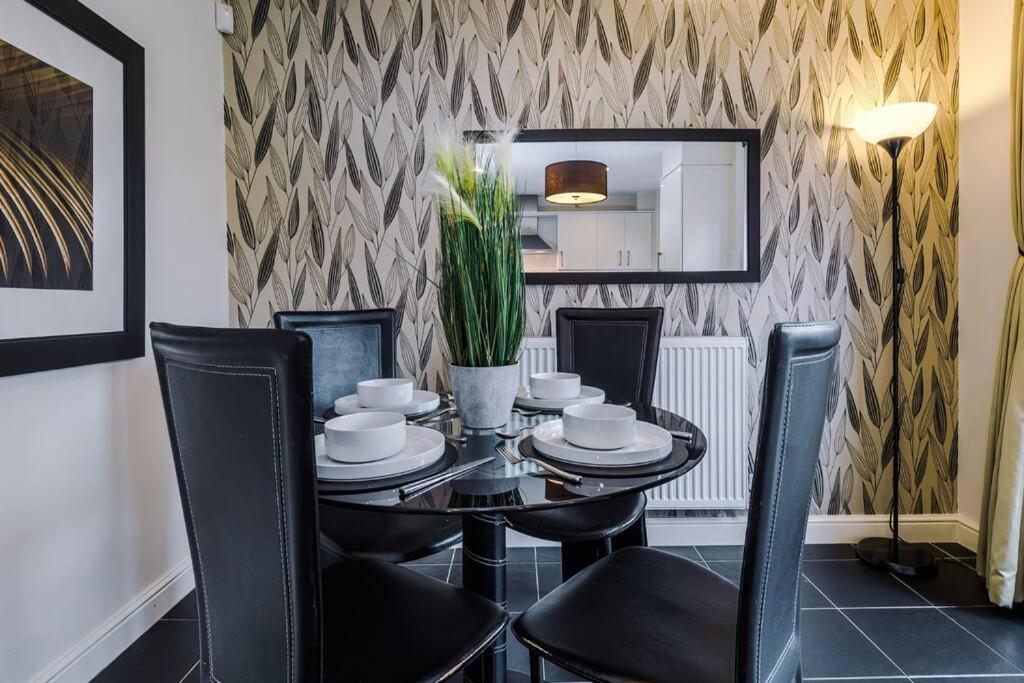 Stylish Townhouse Chester City Centre With Parking Exteriör bild