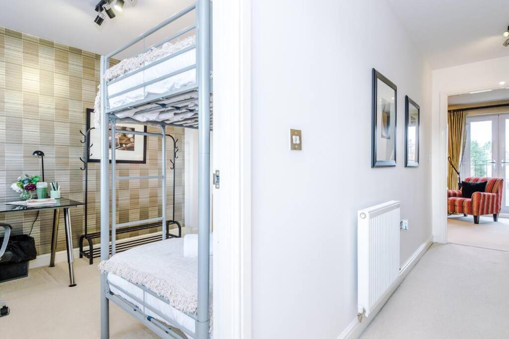 Stylish Townhouse Chester City Centre With Parking Exteriör bild